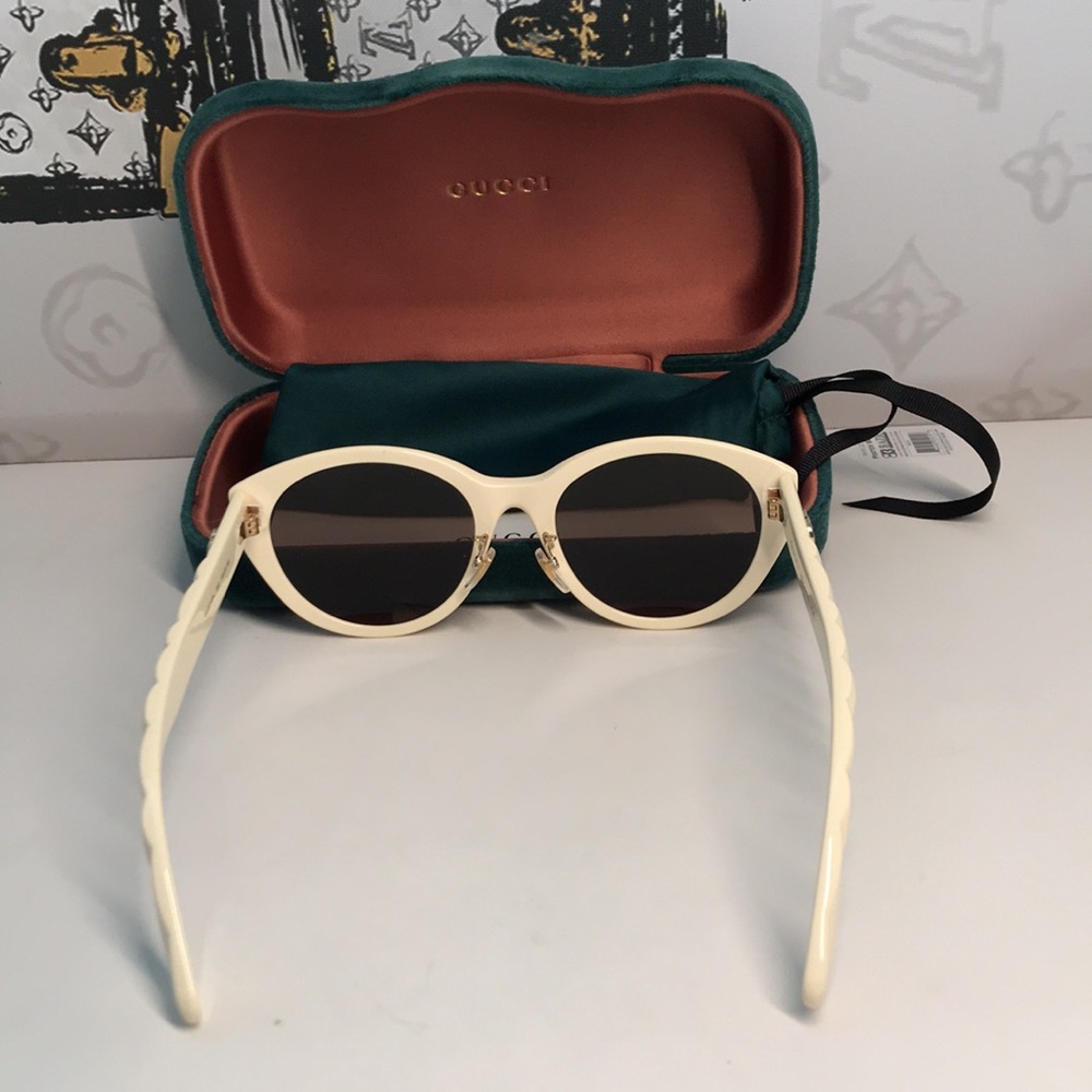 New ✨ Authentic Gucci GG0814SK 002 Sunglasses – Ivory Frame with Brown Lenses ✨ - Picture 8 of 14